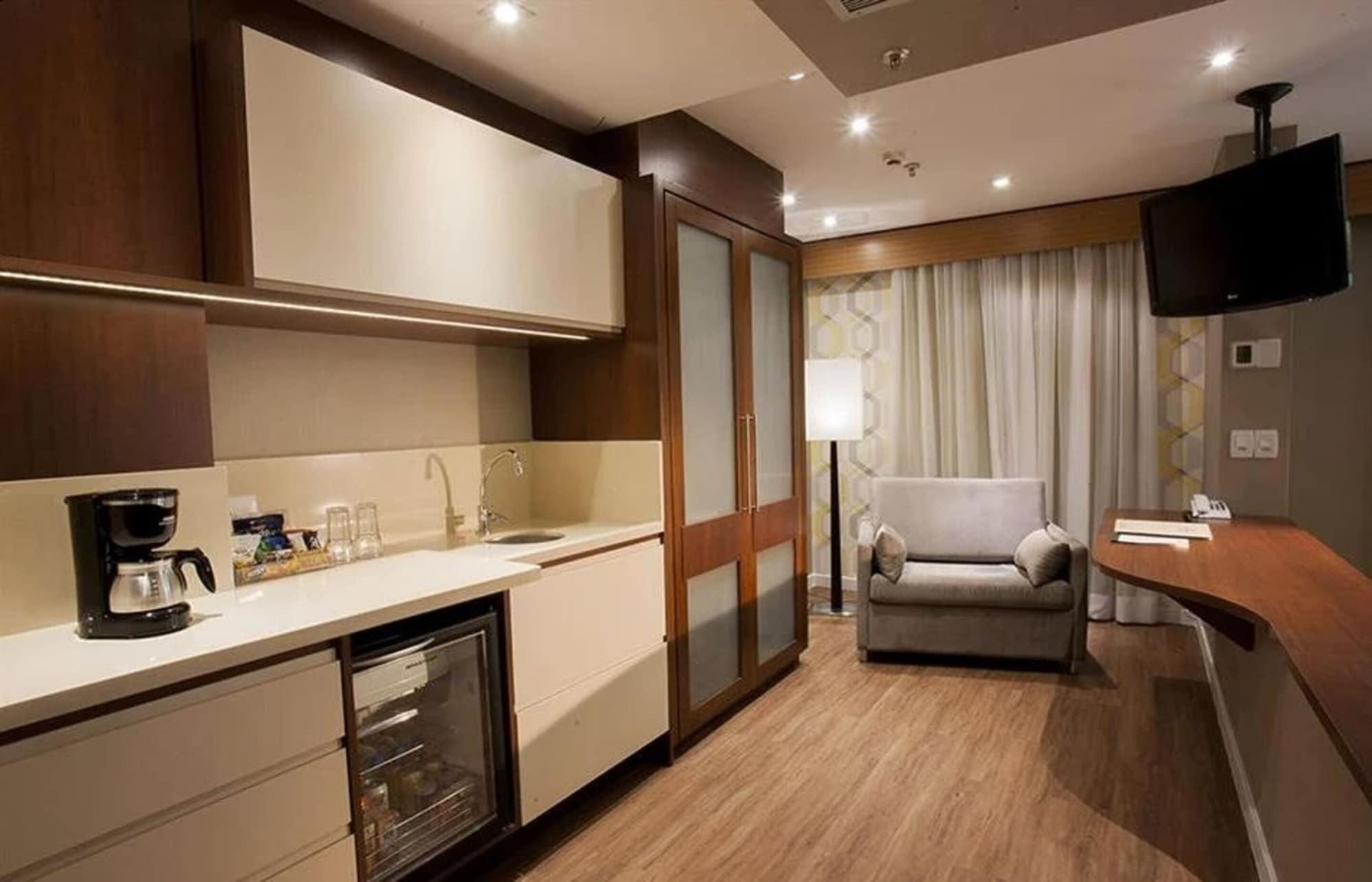 Wyndham Ibirapuera Convention Plaza Hotel 4*